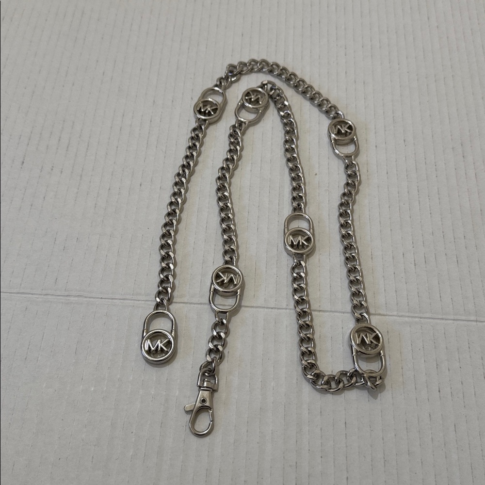 MICHAEL KORS Silver Tone Metal Chain Belt Padlock Logo Adjustable Length